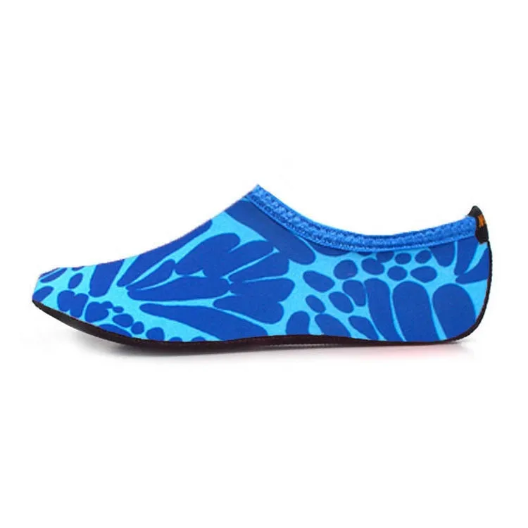 3mm Non-slip Rubber Embossing Texture Sole Figured Diving Shoes and Socks, One Pair, Size:M (Blue)
