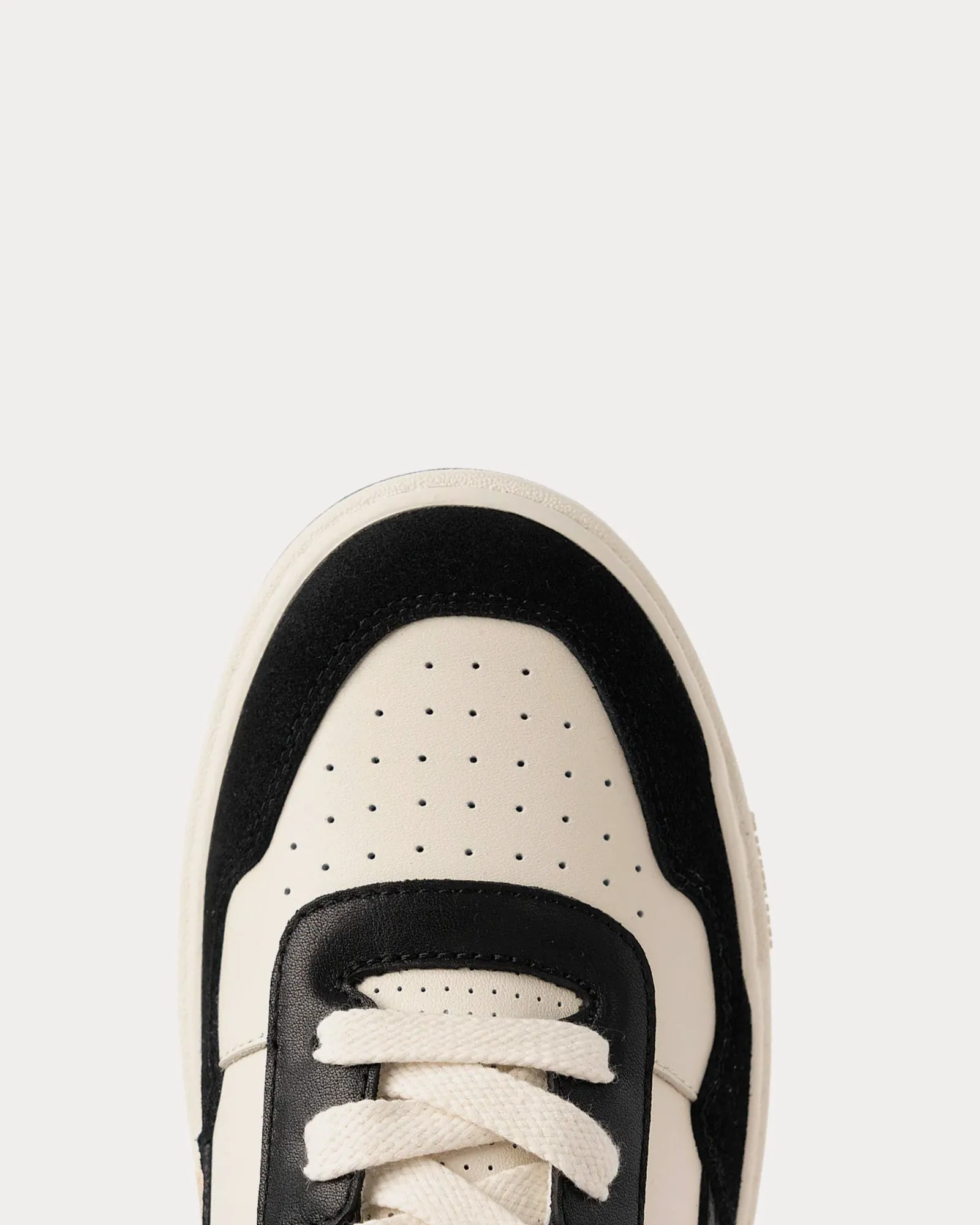 90's The Plateau Off-White / Black Low Top Sneakers