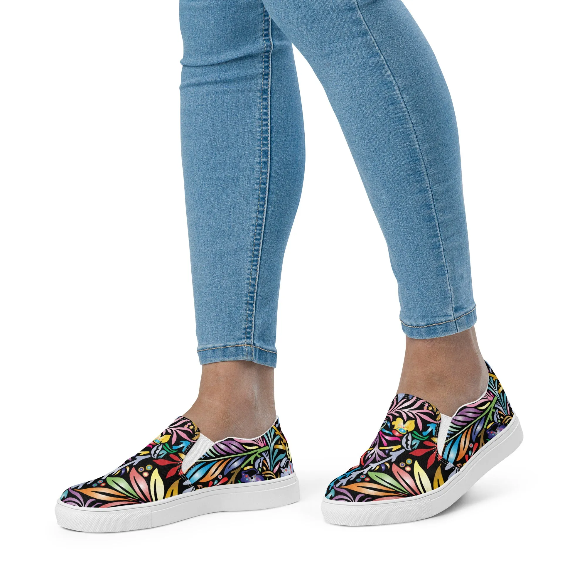 Abstract Jungle Print Women’s slip-on canvas shoes