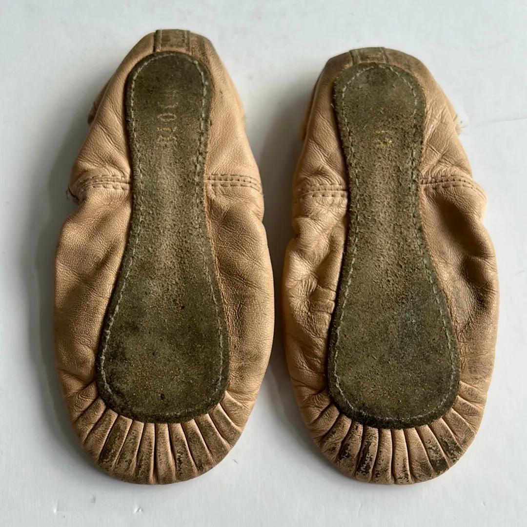 Bloch Full Sole Leather Ballet Shoes (Child size 11B) - Second Hand