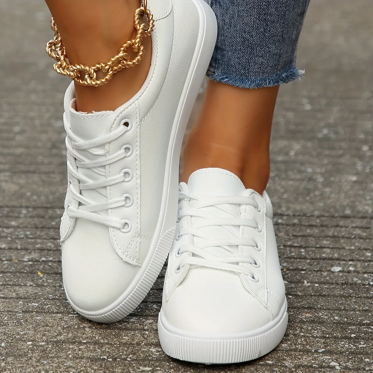 Chic Heart Pattern Sneakers Stylish Lightweight Laceup Shoes for Women