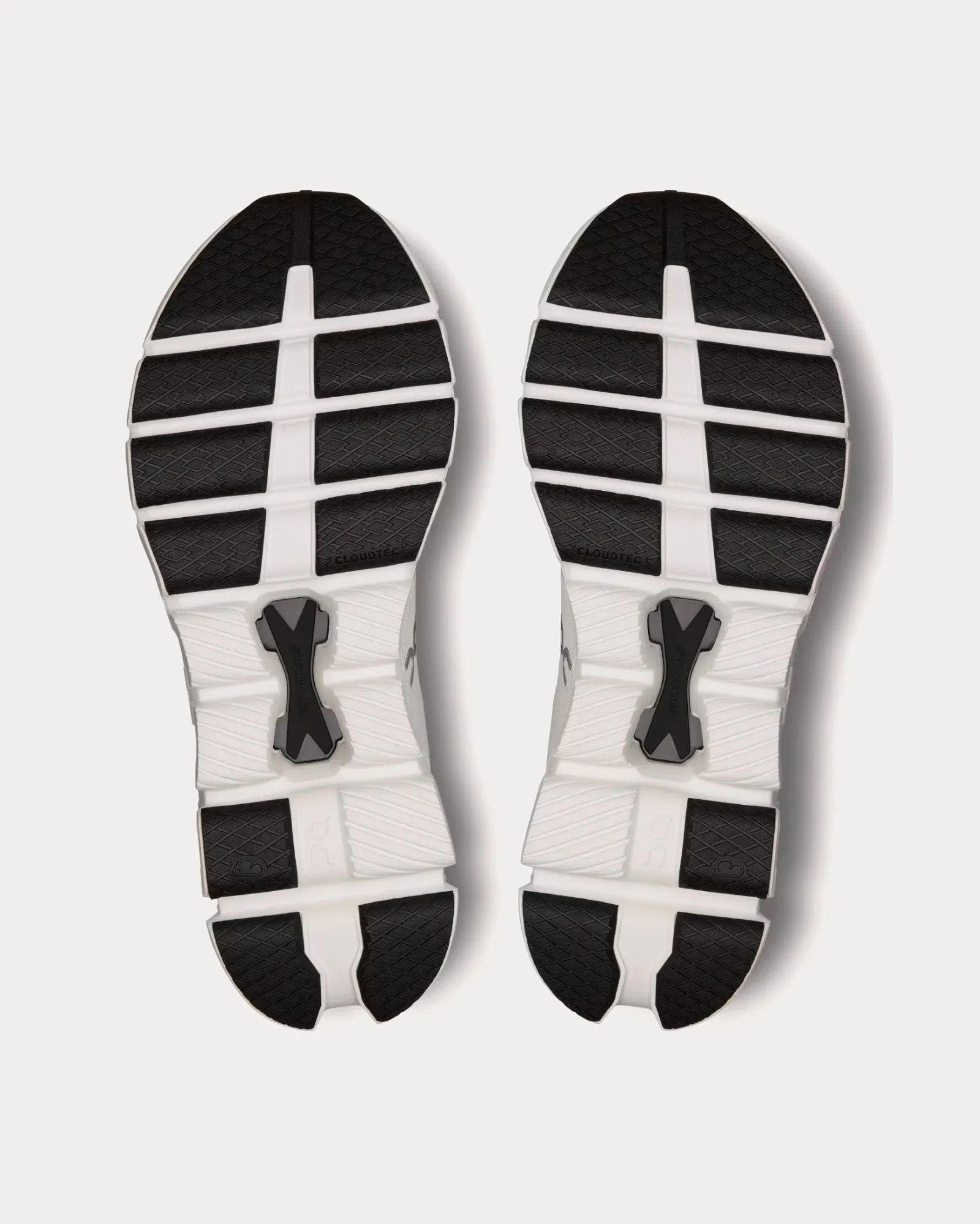 Cloud X 4 Ivory / Black Running Shoes