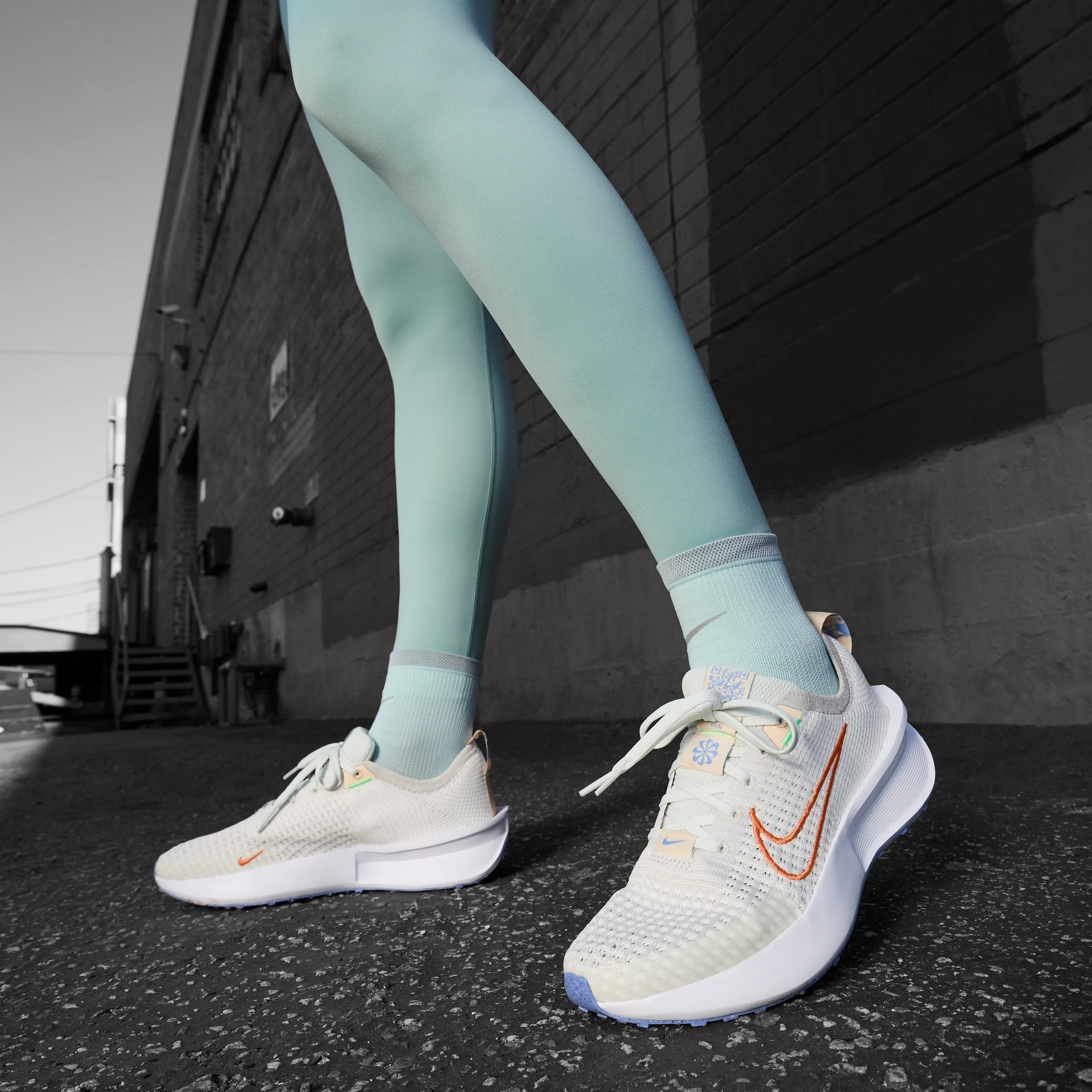 Nike Interact Run-Women's Road Running