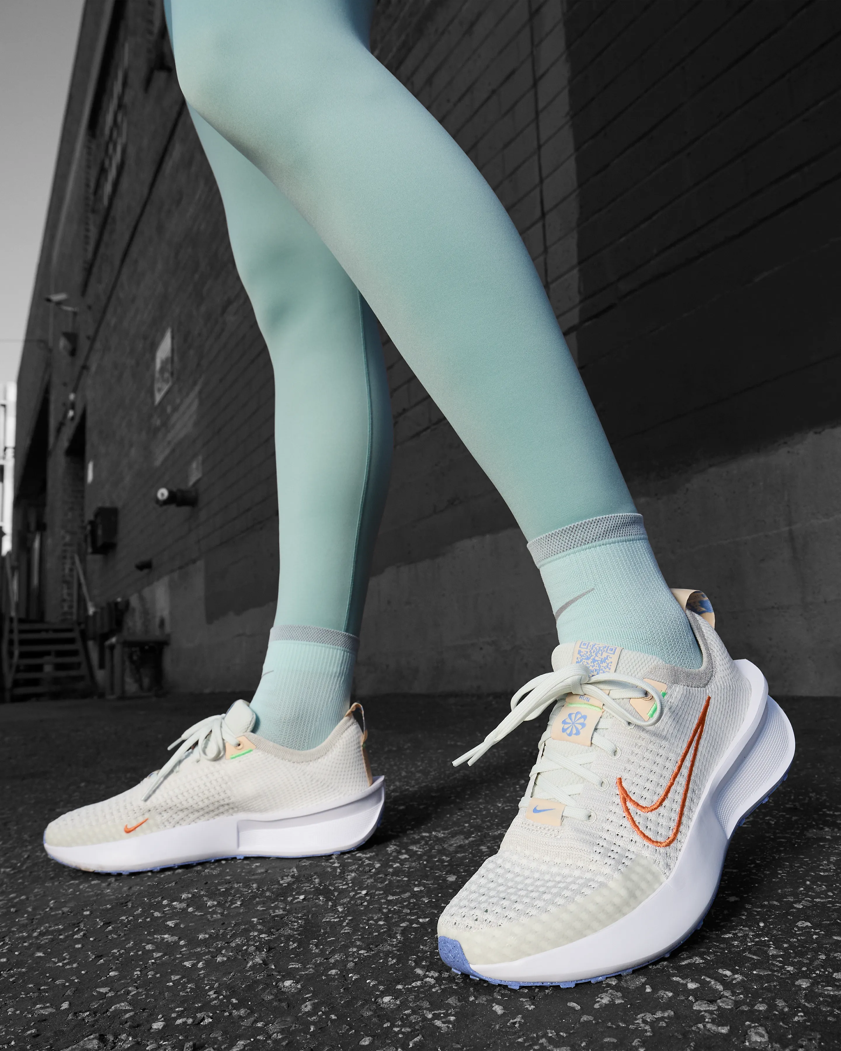 Nike Interact Run-Women's Road Running