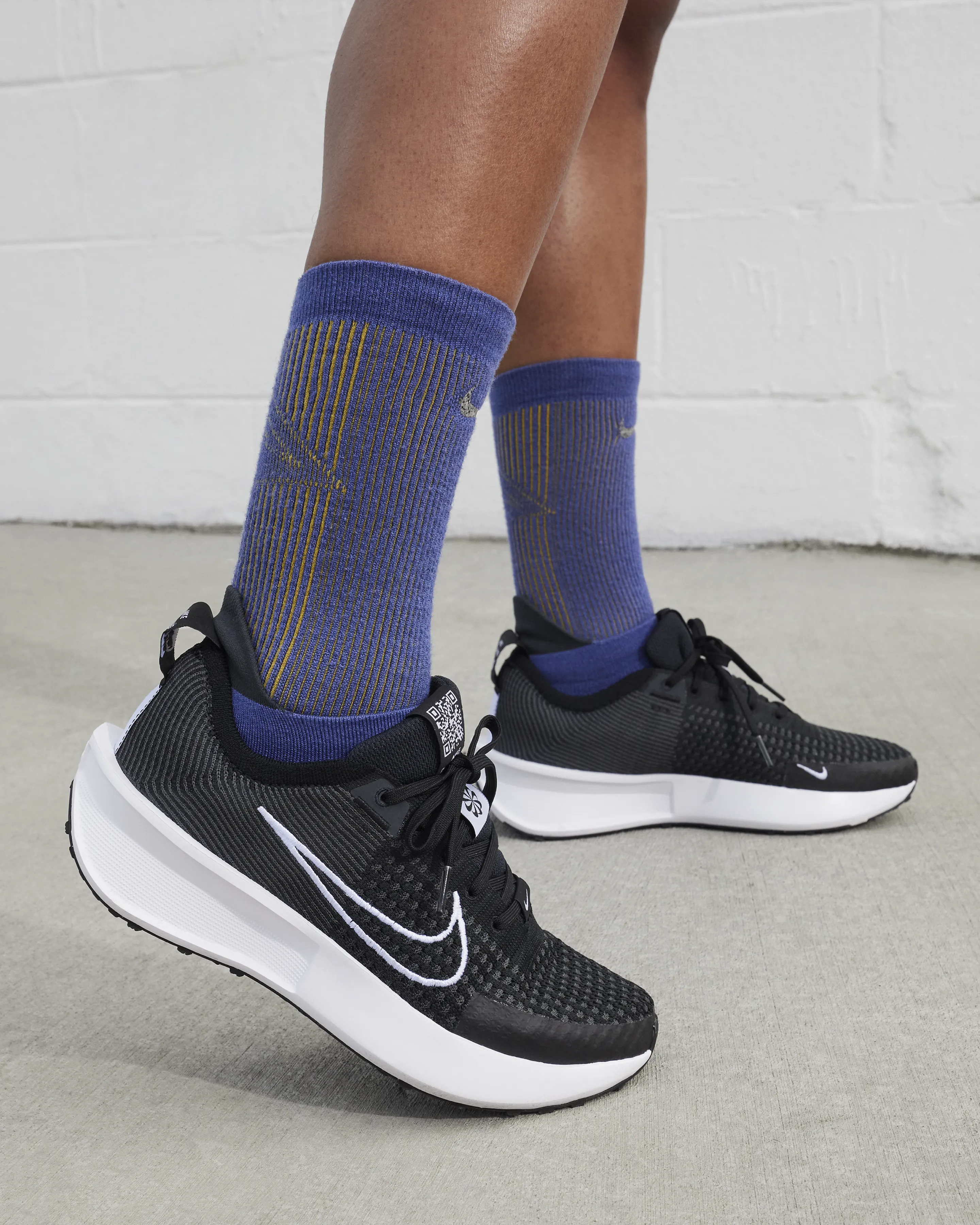 Nike Interact Run-Women's Road Running