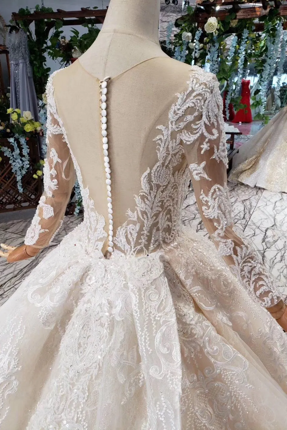 Princess Long Sleeves Sheer Neck Ball Gown Lace Wedding Dress Long Bridal Dress N1931