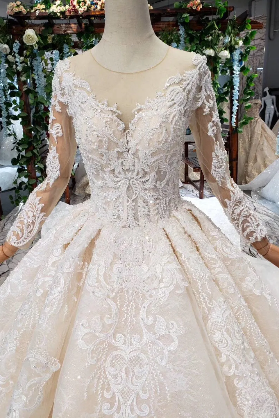 Princess Long Sleeves Sheer Neck Ball Gown Lace Wedding Dress Long Bridal Dress N1931