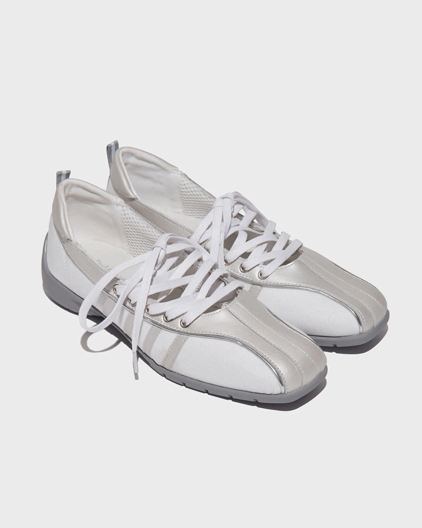 Via Leather Lace Up Ballet Flats Sneakers